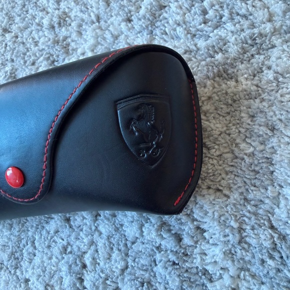 Ray-ban x Ferrari Sunglasses Case with Red Stitching - Picture 3 of 4